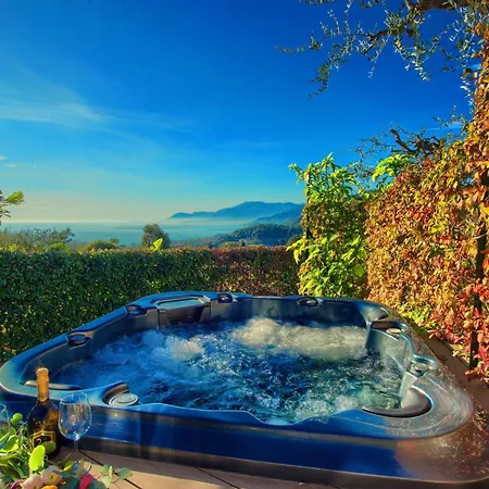 Casa Con 2 Da Letto,piscina Jacuzzi Ac Wifi E Bici Elettriche Holiday home