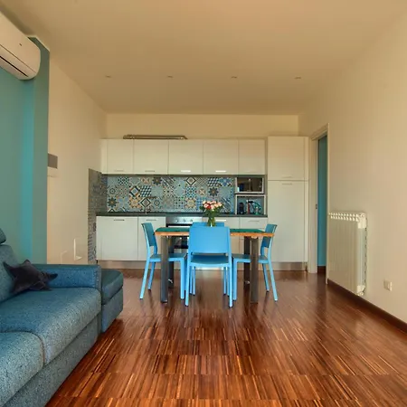 Casa Con 2 Da Letto,piscina Jacuzzi Ac Wifi E Bici Elettriche Holiday home *