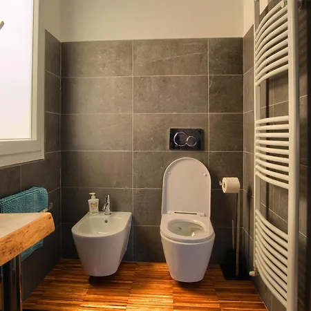 Casa Con 2 Da Letto,piscina Jacuzzi Ac Wifi E Bici Elettriche * Bordighera