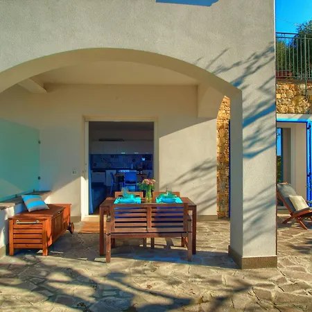 Casa Con 2 Da Letto,piscina Jacuzzi Ac Wifi E Bici Elettriche *