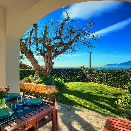 Casa Con 2 Da Letto,piscina Jacuzzi Ac Wifi E Bici Elettriche * Bordighera