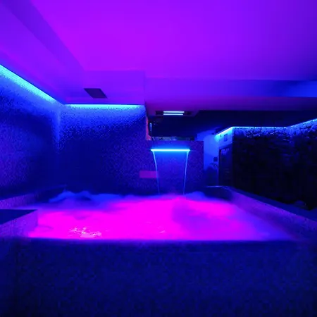 Casa Con 2 Da Letto,piscina Jacuzzi Ac Wifi E Bici Elettriche