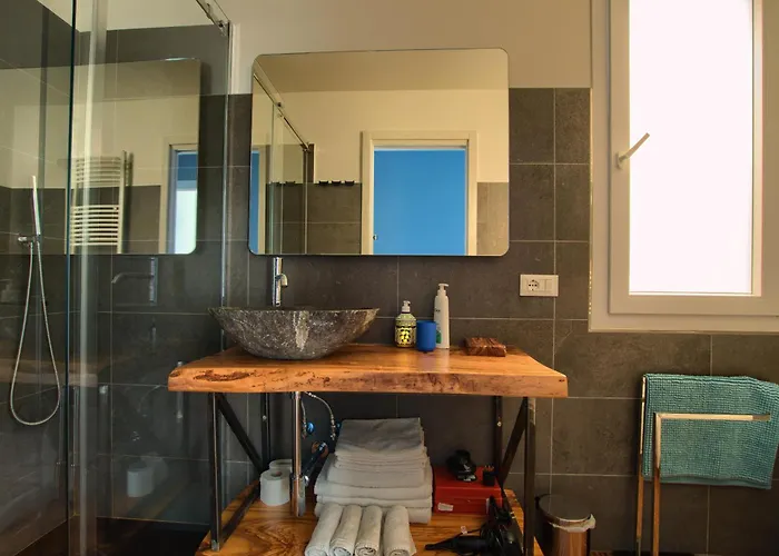 Casa Con 2 Da Letto,piscina Jacuzzi Ac Wifi E Bici Elettriche Bordighera