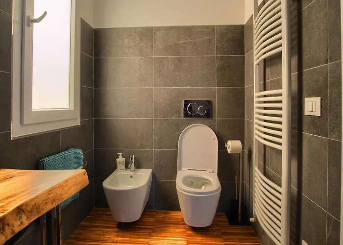 Casa Con 2 Da Letto,piscina Jacuzzi Ac Wifi E Bici Elettriche * Bordighera
